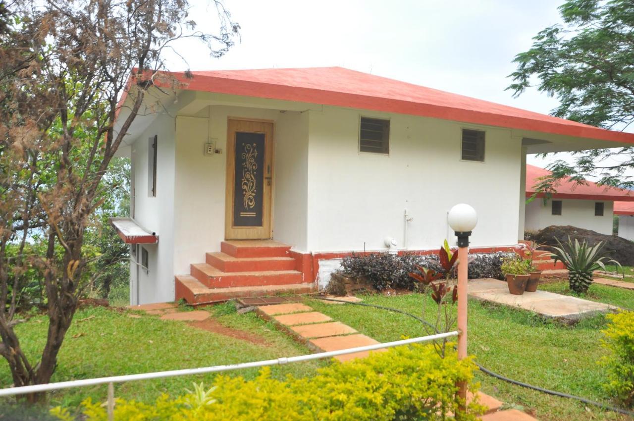 Koyna Lake Resort Koynanagar Kültér fotó